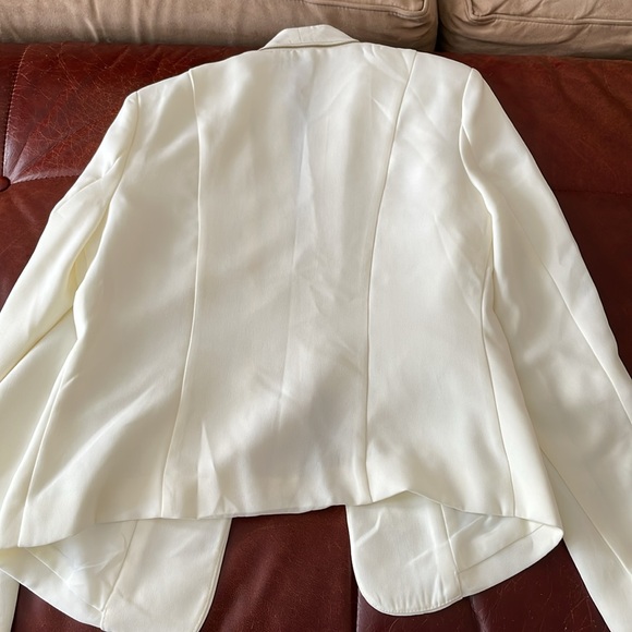 JUSTFAB Winter White Short Tuxedo Jacket Ladies M NWT - Picture 6 of 8